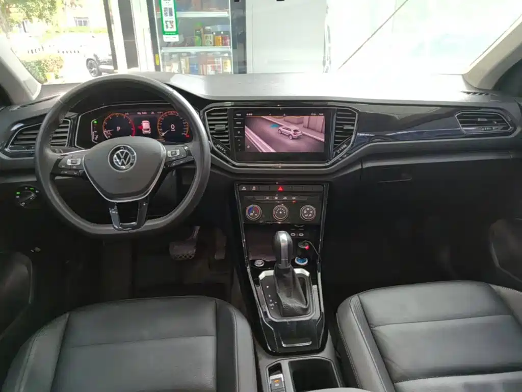 Volkswagen T-Roc — миниатюра 10