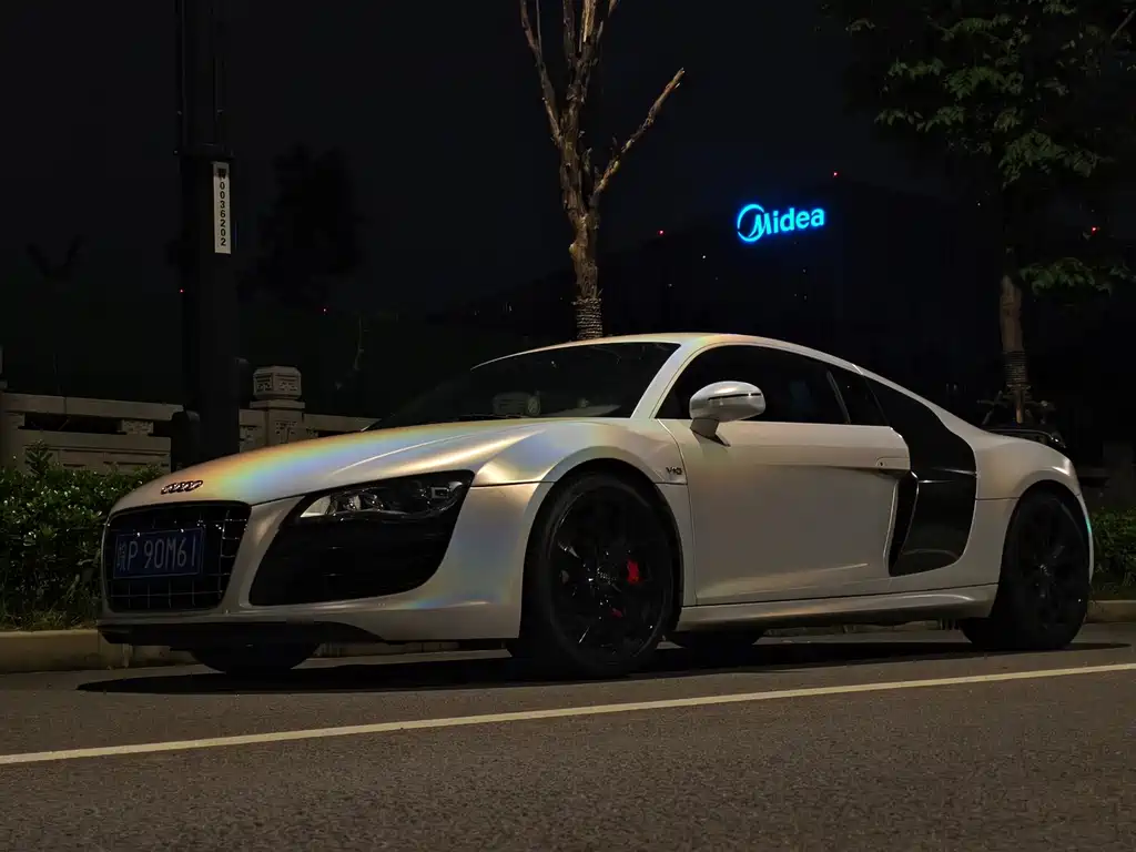 Audi R8 — миниатюра 5