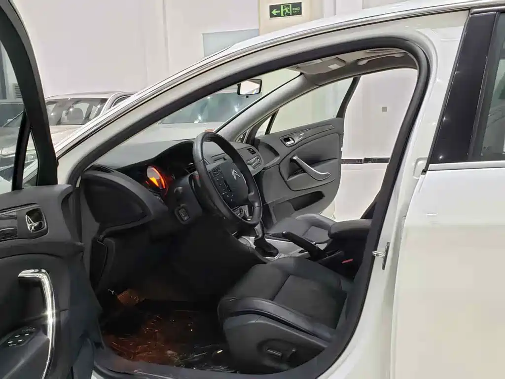 Citroen C5 2011 2.3L AT
