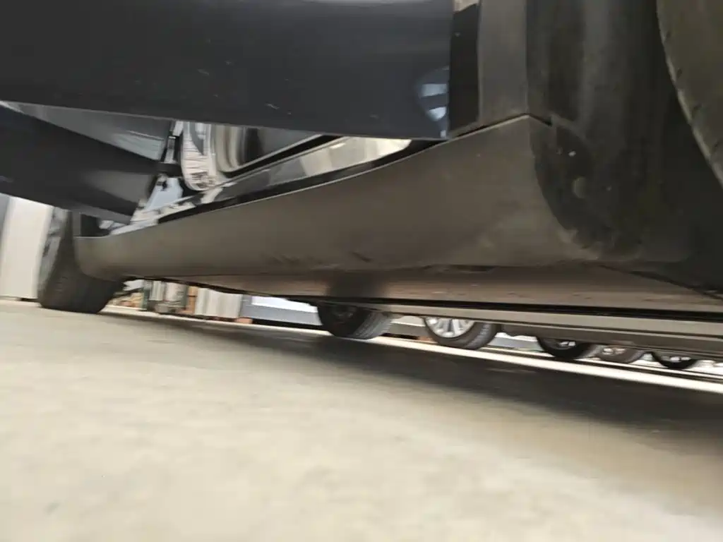 Tesla Model Y — миниатюра 21