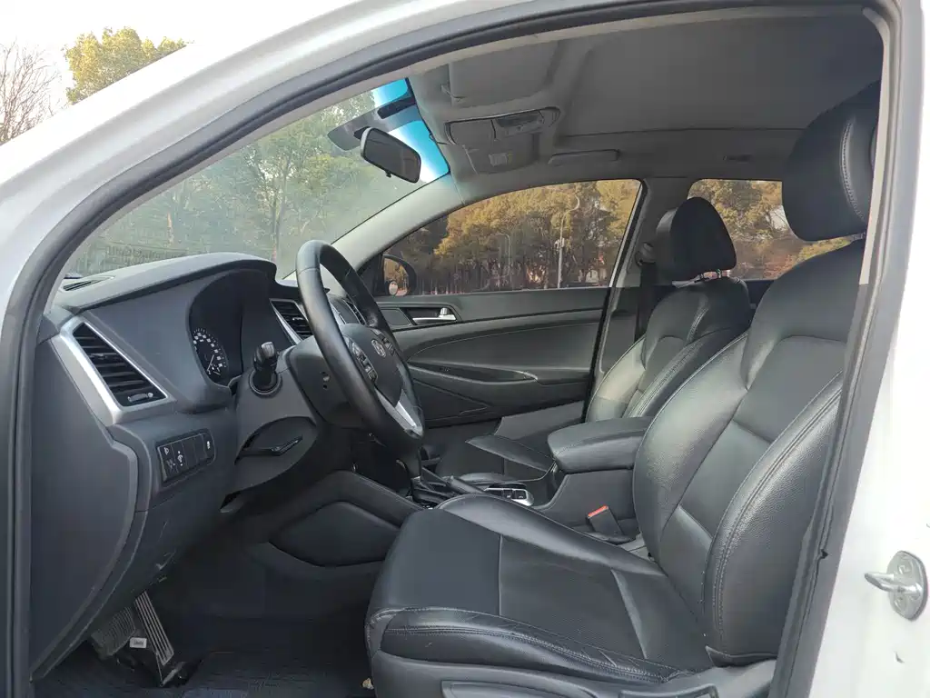 Hyundai Tucson 1.6T DCT 2WD Smart Type, фото 12
