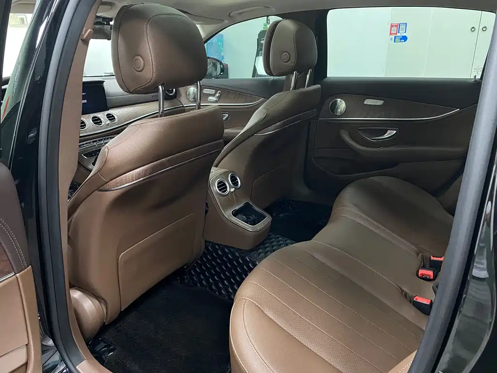 Mercedes-Benz E-Class E 2021 E 260 L 4MATIC