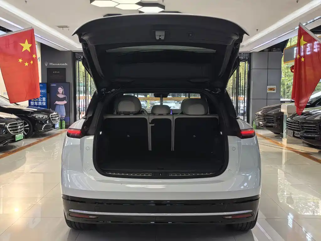 NIO ES6 — миниатюра 10