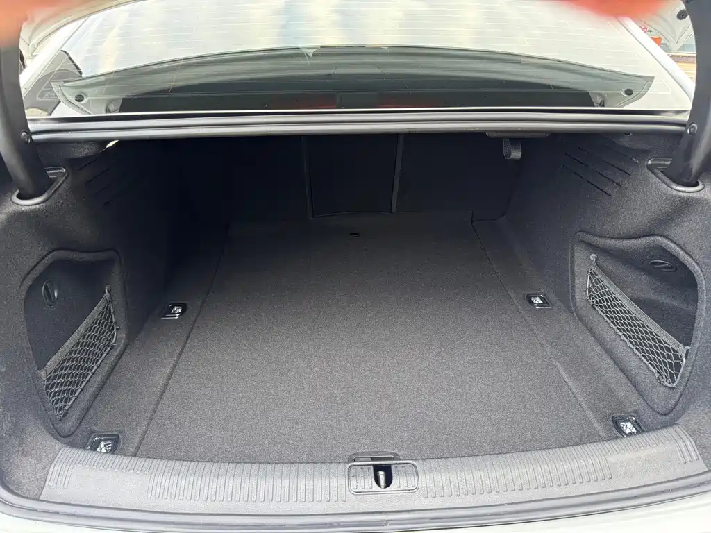 Audi A4L — миниатюра 37