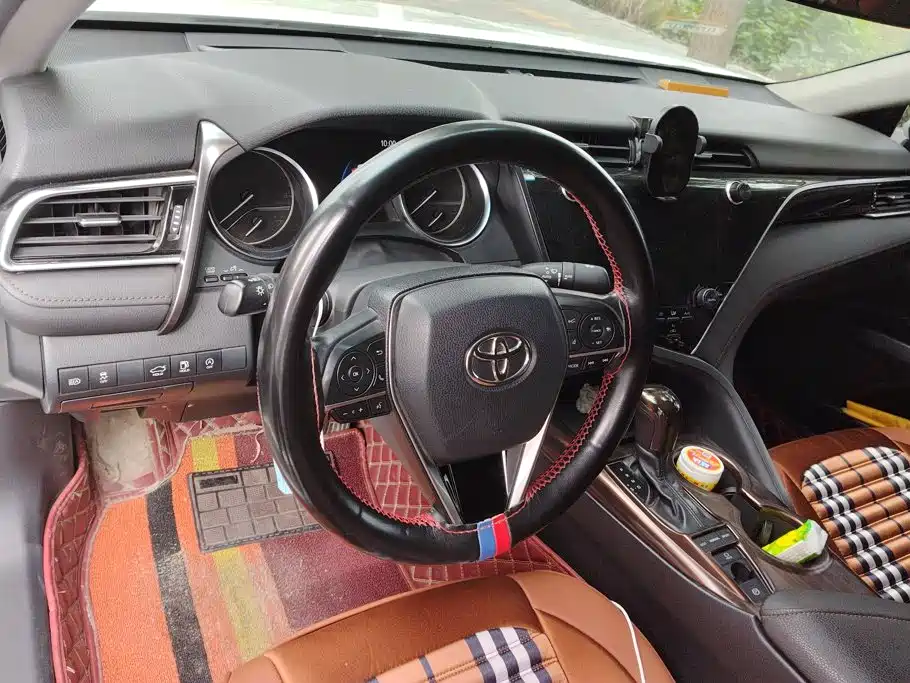 Toyota Camry — миниатюра 12