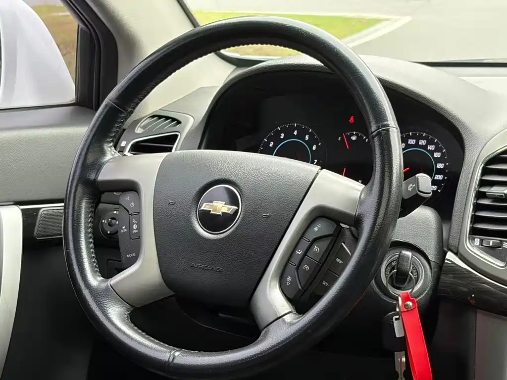 Chevrolet Captiva — миниатюра 12