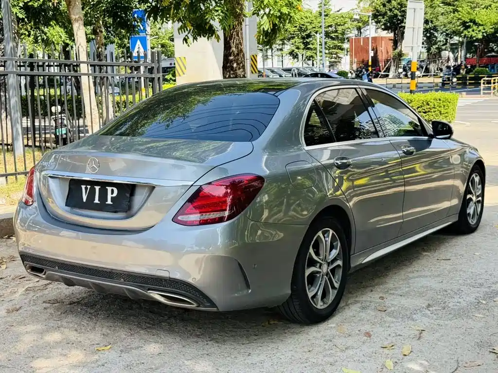 Mercedes-Benz C-Class — миниатюра 7