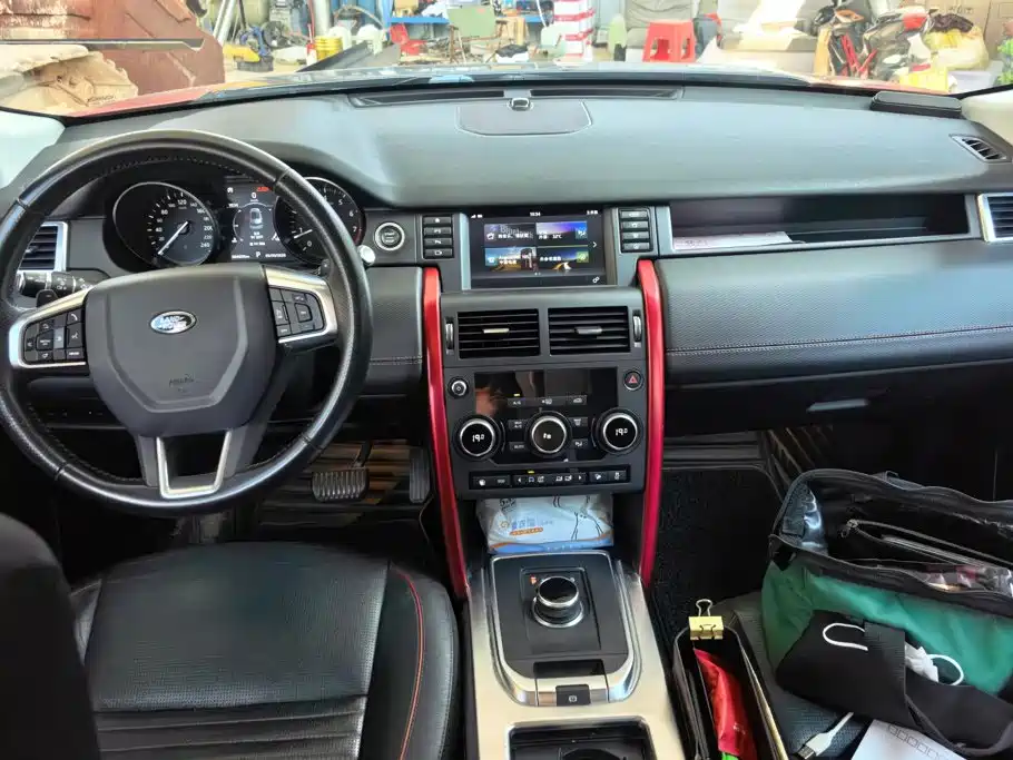 Land Rover Discovery Sport — миниатюра 12