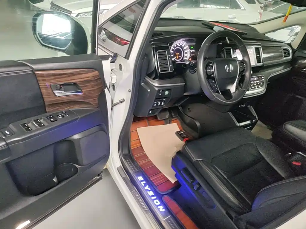 Honda Elysion — миниатюра 16