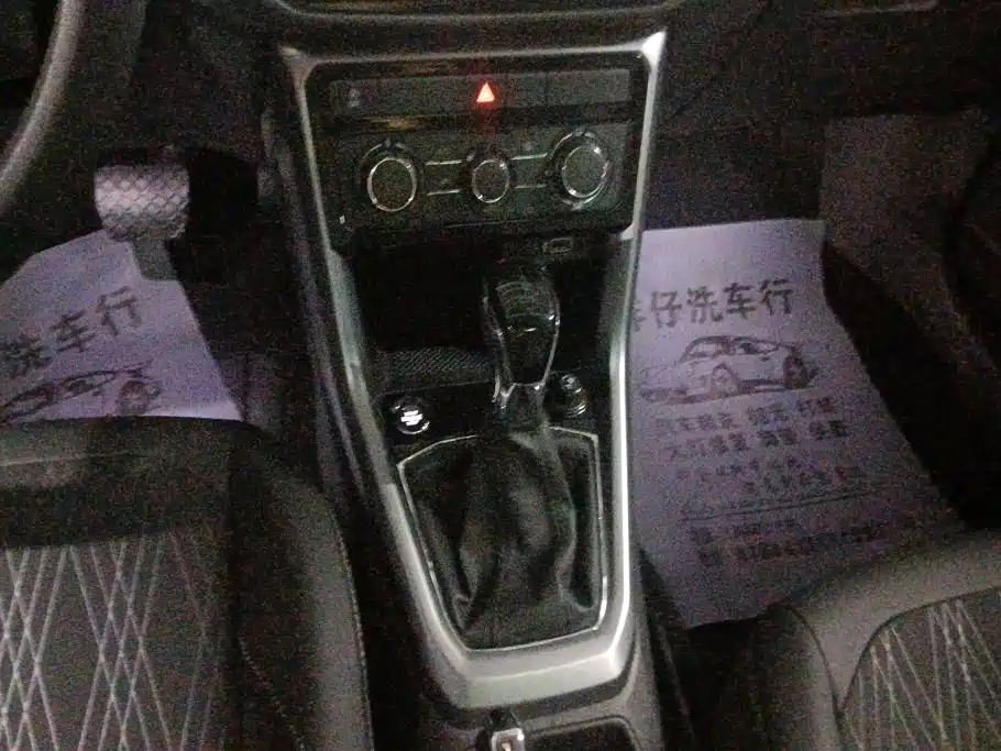Volkswagen T-Cross — миниатюра 16