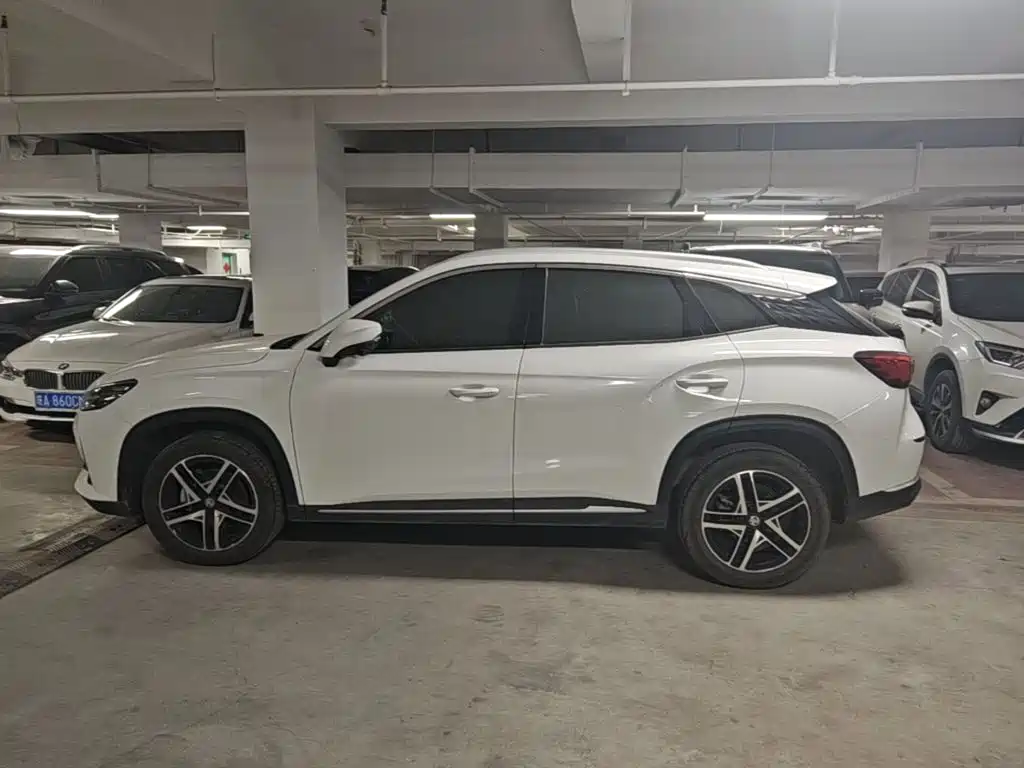 MG MG ONE — миниатюра 4