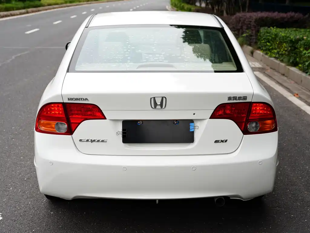 Honda Civic — миниатюра 12