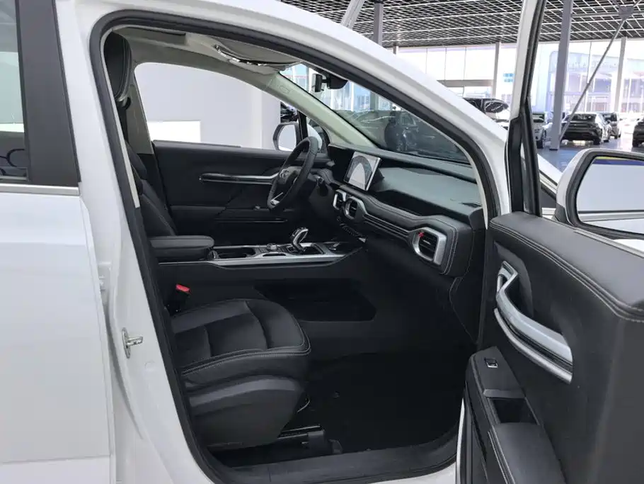 Geely Haoyue — миниатюра 8