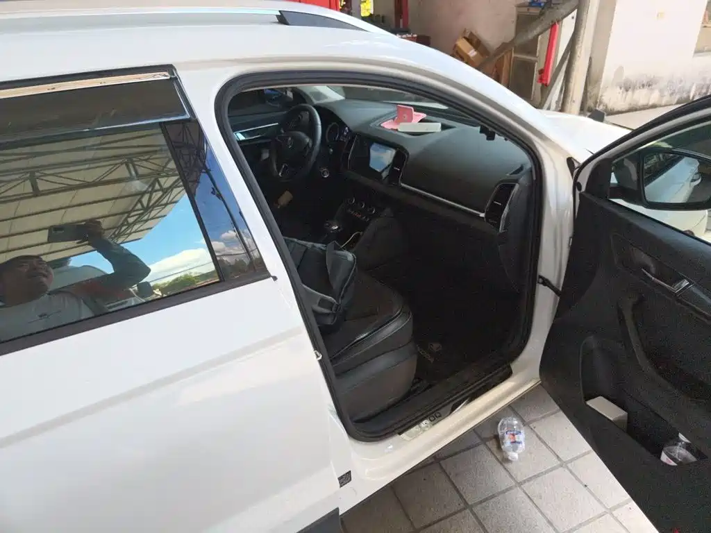 Skoda Karoq — миниатюра 18