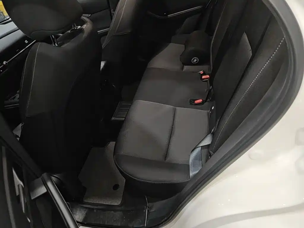Mazda CX-30 EV — миниатюра 17