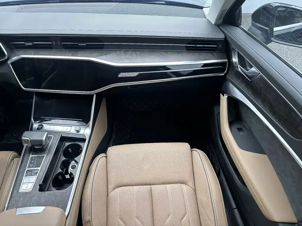 Audi A6L — миниатюра 13