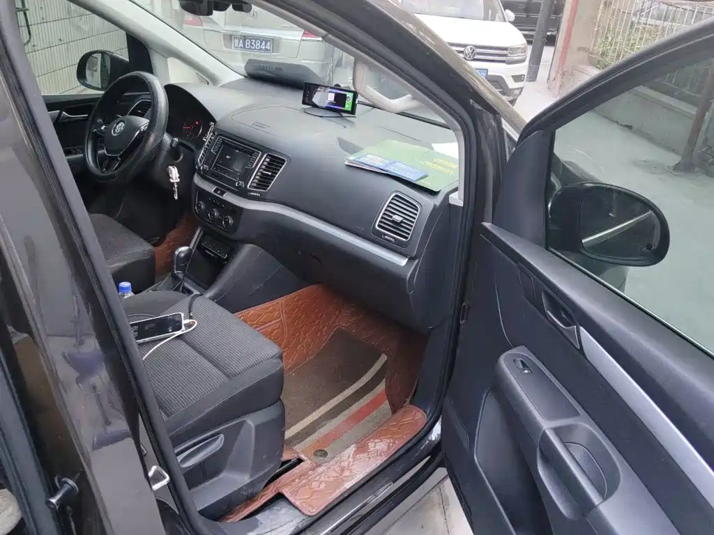 Volkswagen Sharan — миниатюра 19