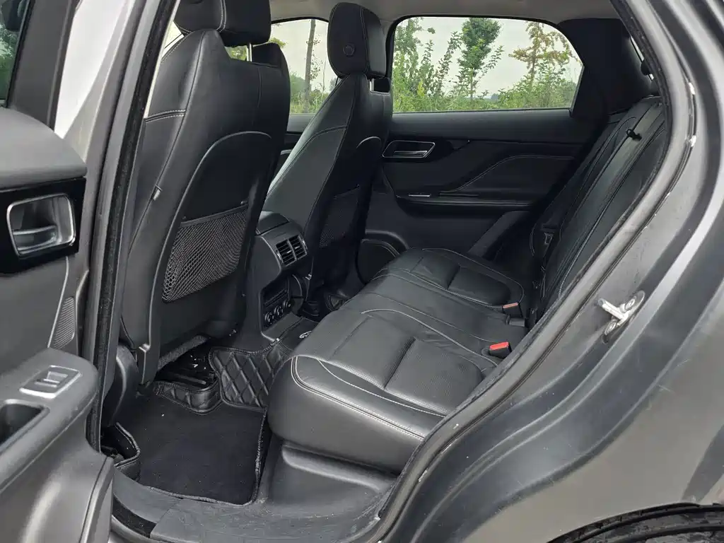 Jaguar F-PACE — миниатюра 13