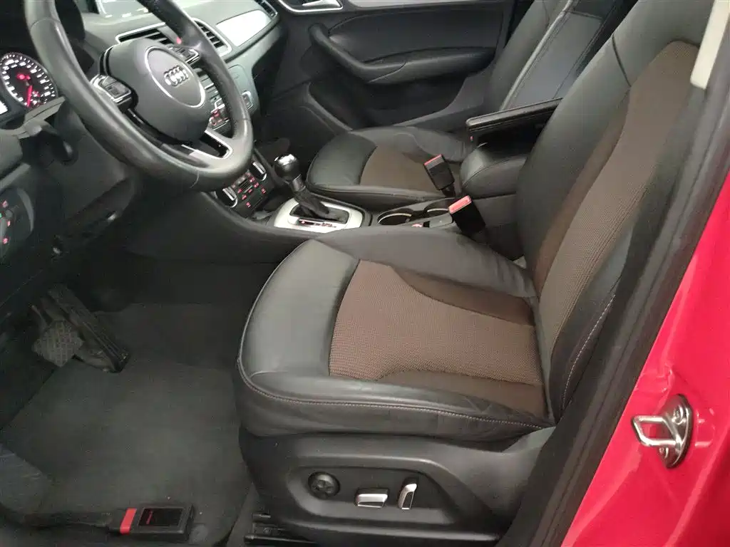 Audi Q3 2017 30 TFSI Sport