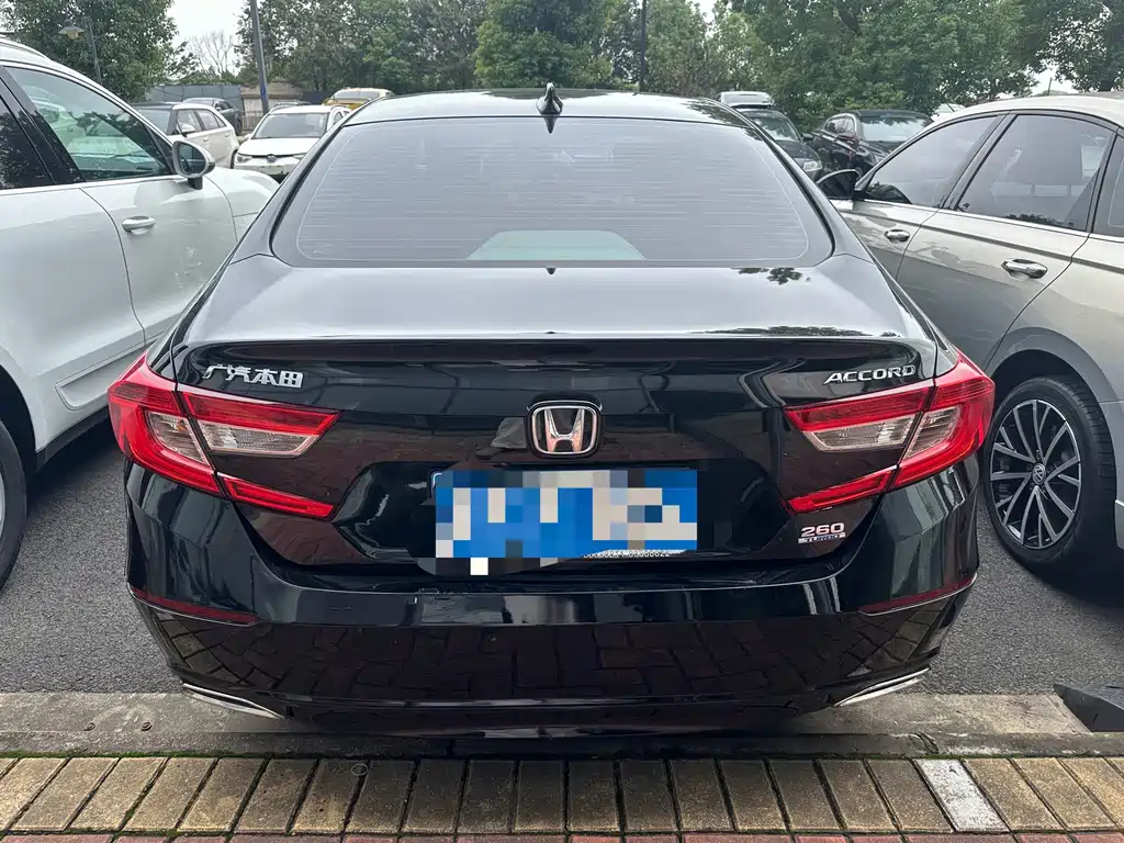 Honda Accord — миниатюра 19