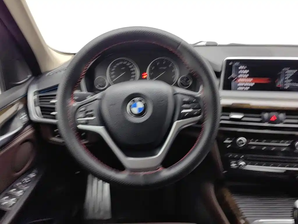 BMW X5 (Import) — миниатюра 11