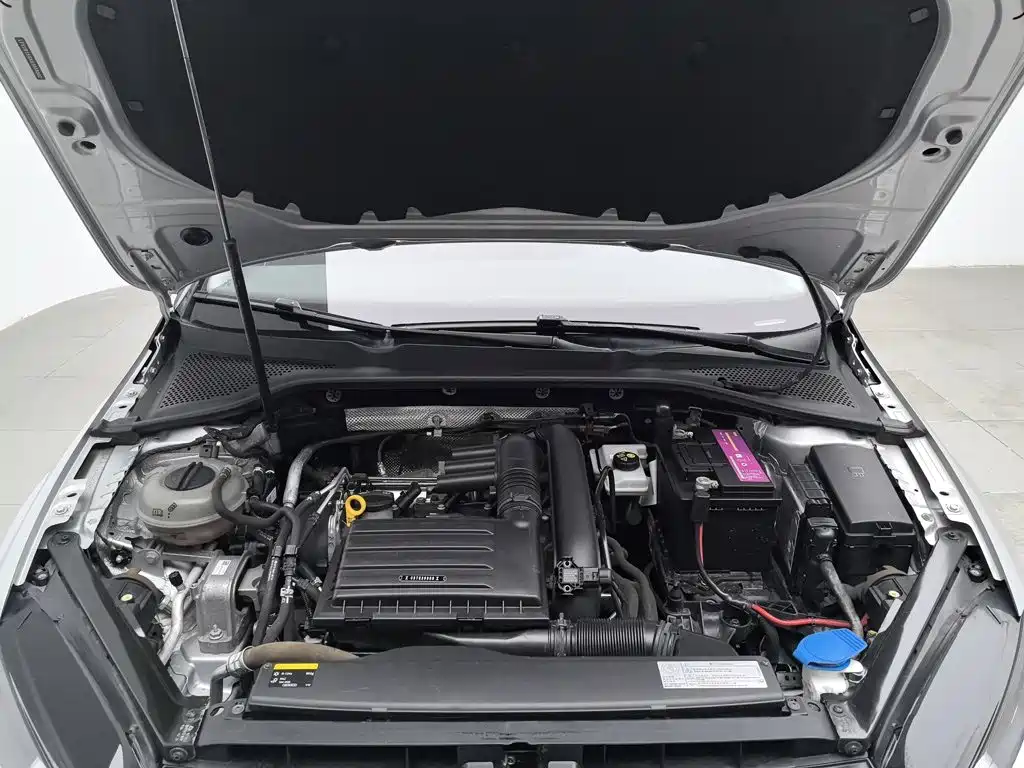 Volkswagen Golf — миниатюра 6