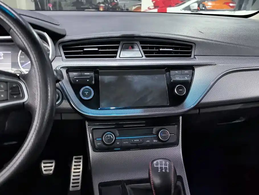 Geely Emgrand GS — миниатюра 13