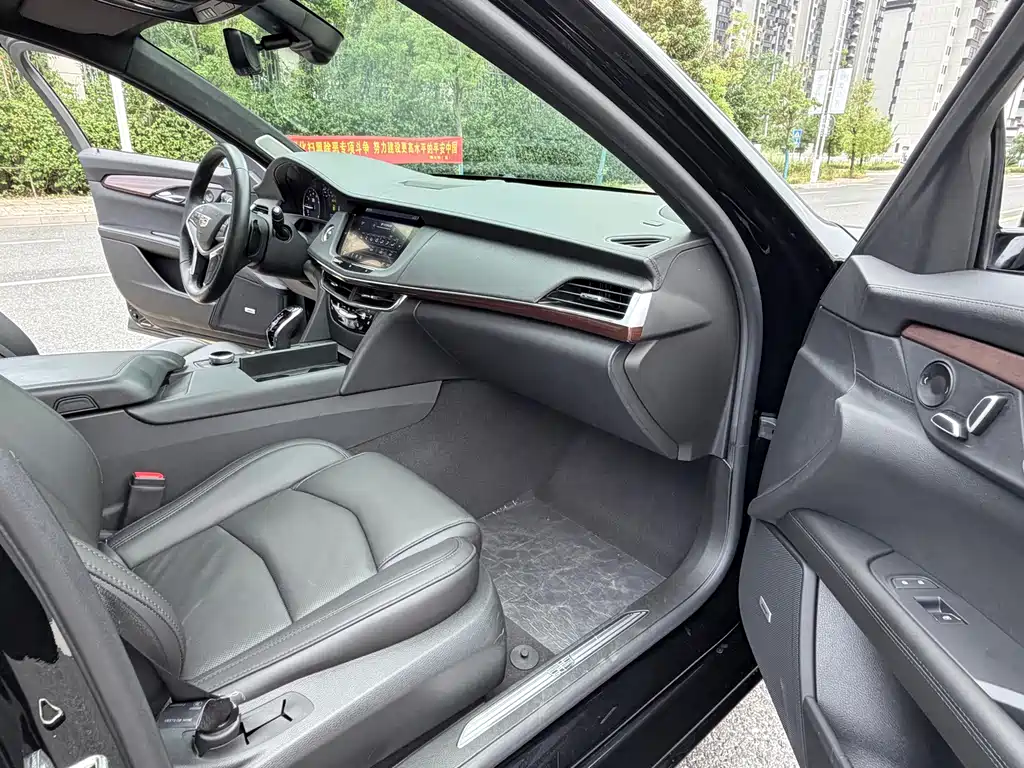 Cadillac CT6 — миниатюра 9