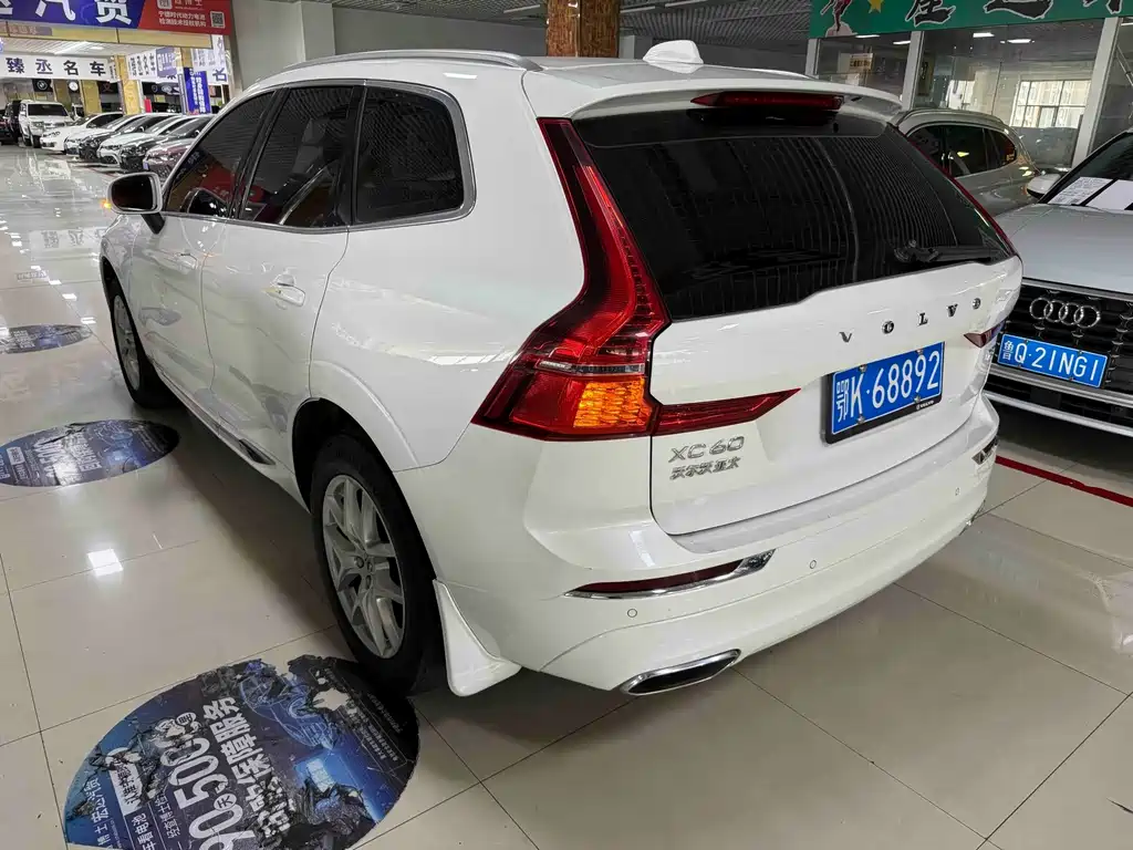 Volvo XC60 — миниатюра 8