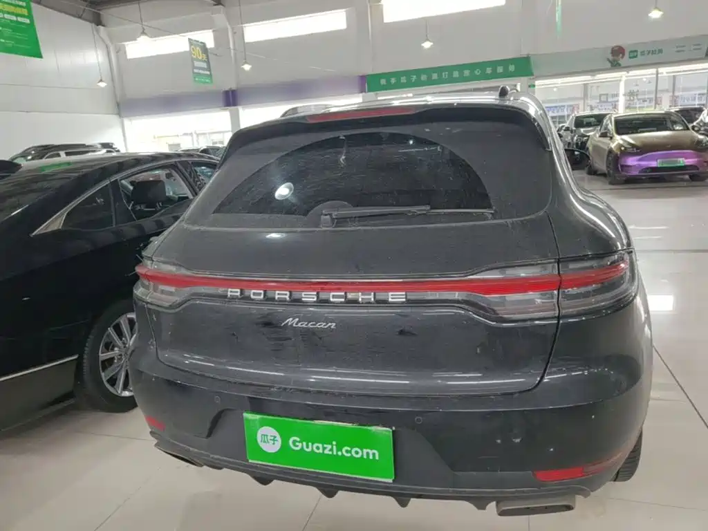 Porsche Macan — миниатюра 6