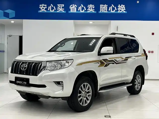 TOYOTA PRADO 2018
