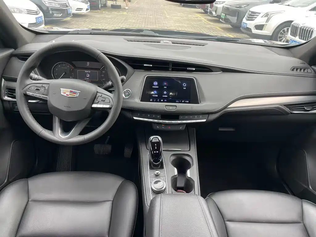 Cadillac XT4 — миниатюра 5