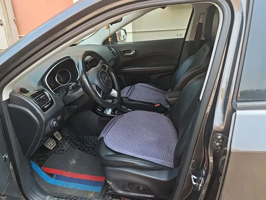Jeep Compass — миниатюра 9