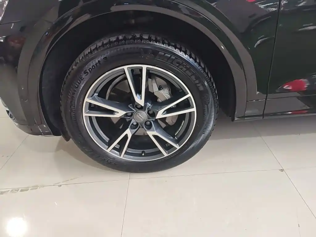 Audi Q5L — миниатюра 23