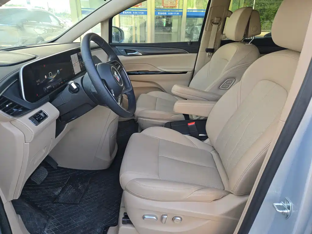 Buick GL8 Hybrid — миниатюра 9
