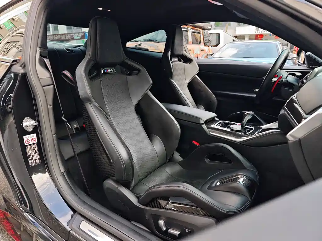 BMW M4 — миниатюра 8
