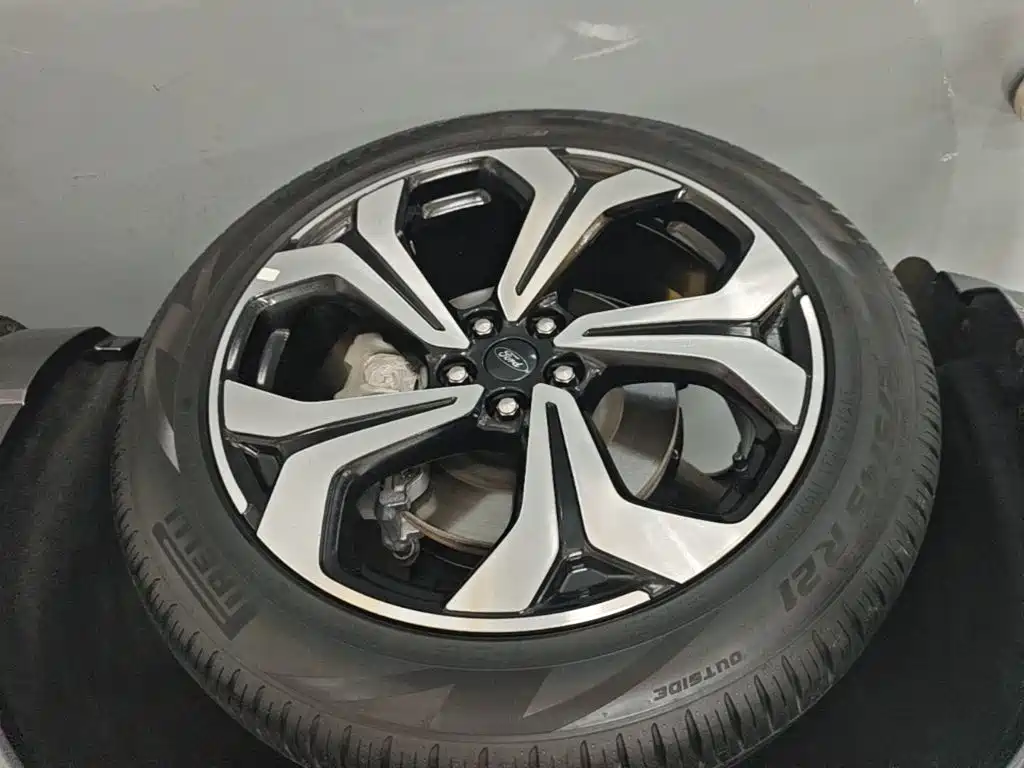 Ford Explorer — миниатюра 23
