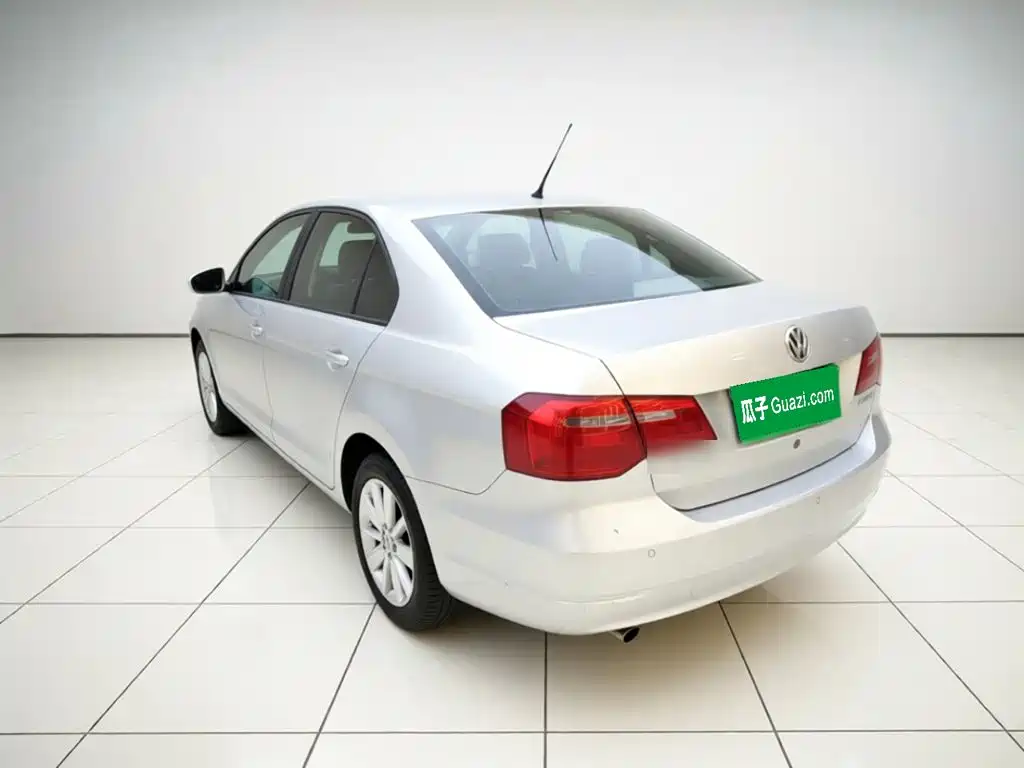 Volkswagen Jetta — миниатюра 4