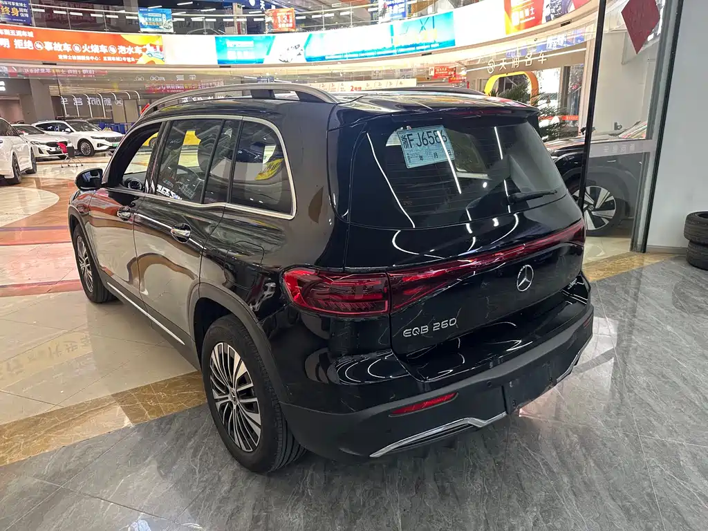 Mercedes-Benz EQB — миниатюра 8