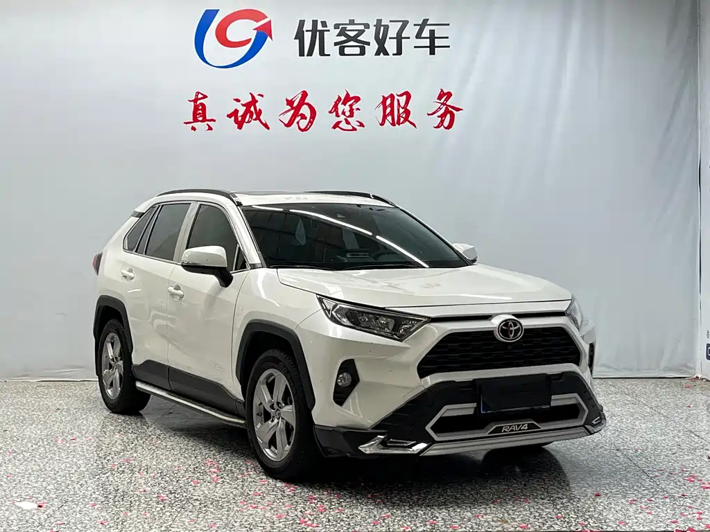 Toyota RAV4 — миниатюра 3