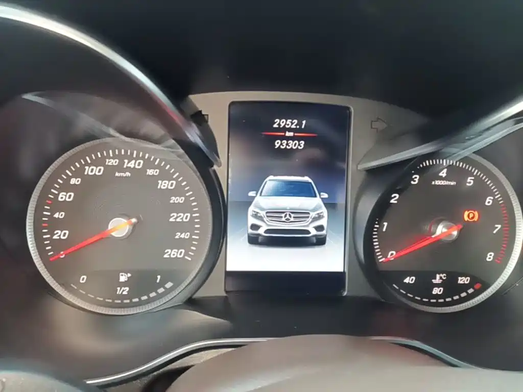 Mercedes-Benz GLC — миниатюра 12