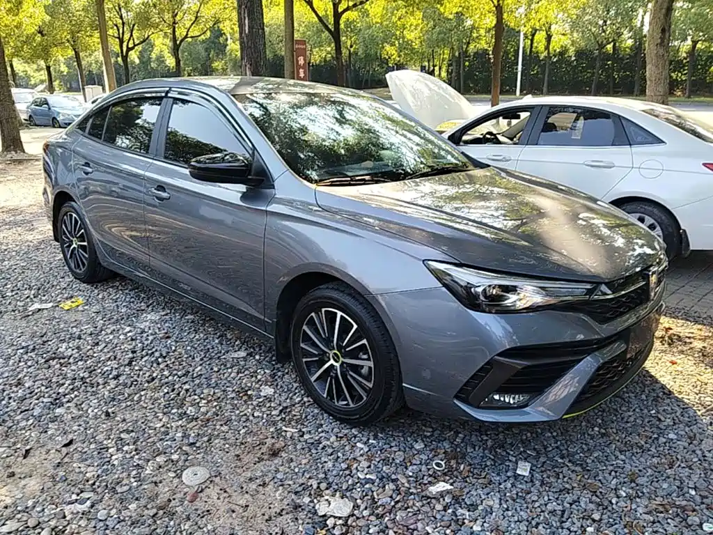 Roewe i5 — миниатюра 4