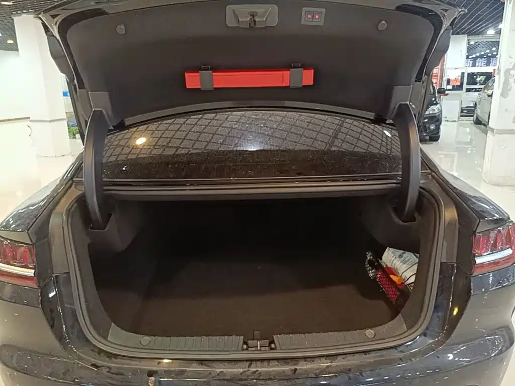 BYD Han — миниатюра 19