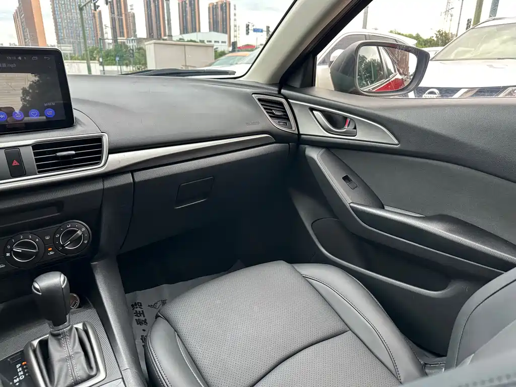Mazda 3 Axela Sedan 1.5L Auto Comfort Type China V, фото 13