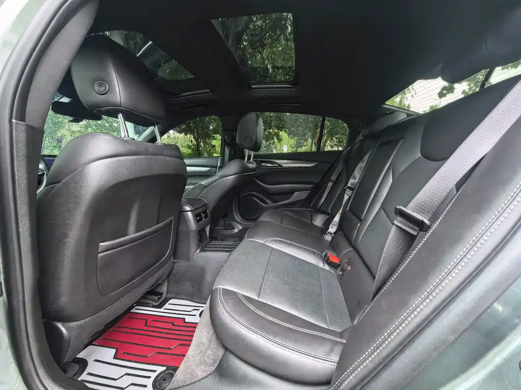 Cadillac CT5 — миниатюра 6
