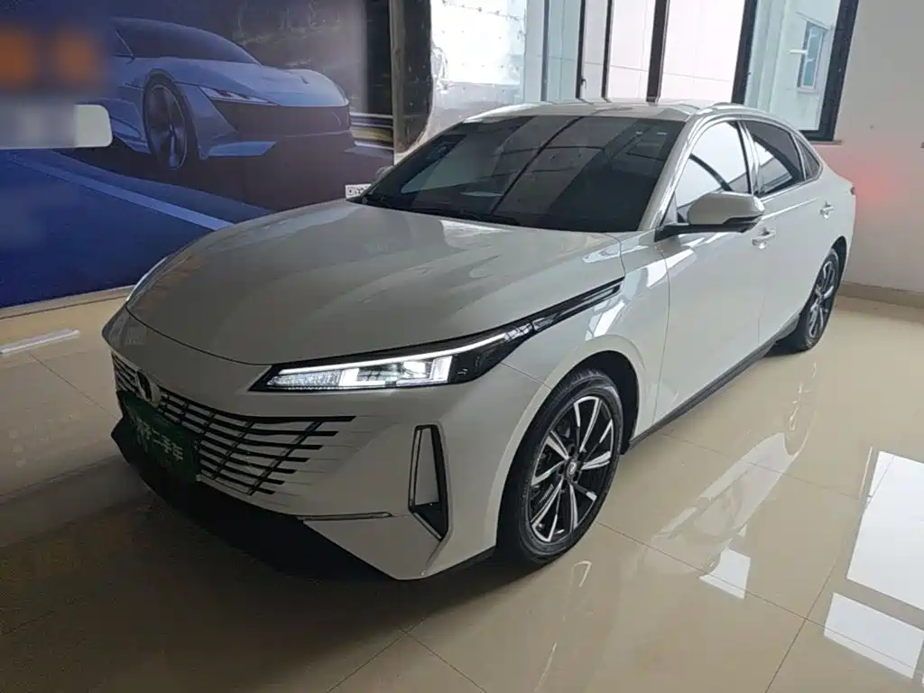 Changan Eado — миниатюра 2