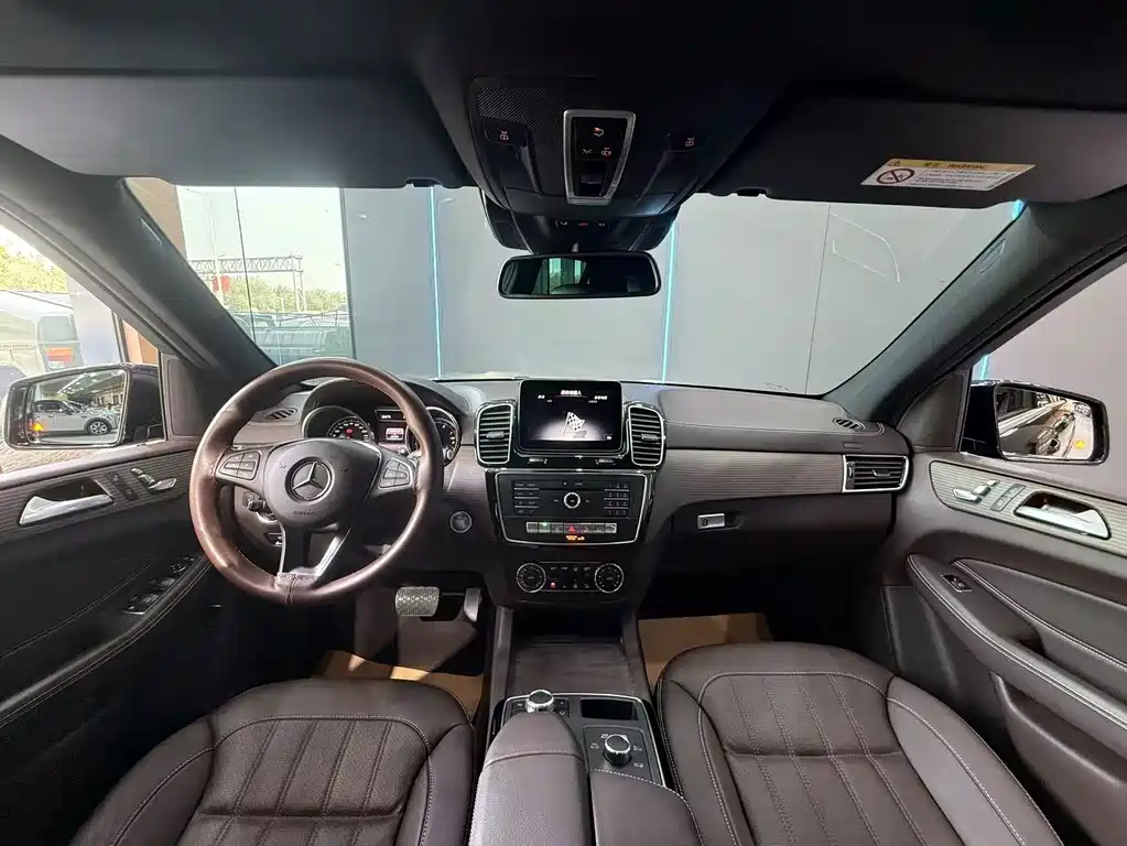 Mercedes-Benz GLE (Import) — миниатюра 9