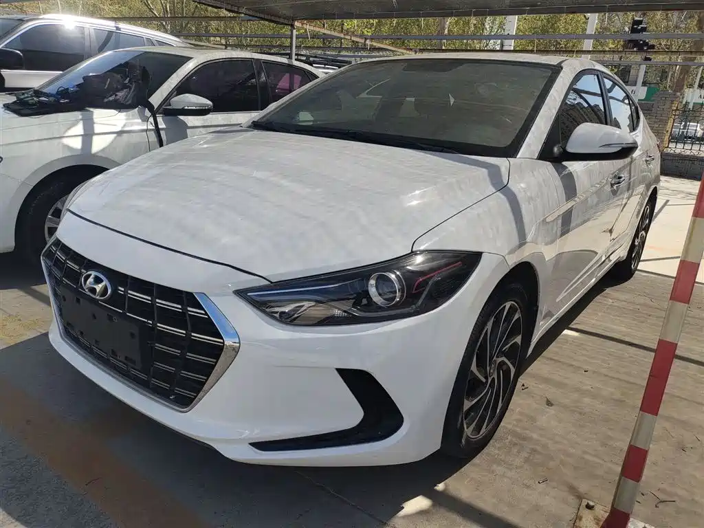 Hyundai Elantra 2020