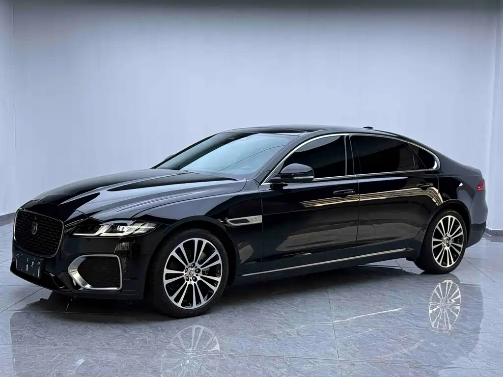 Купить Jaguar XFL