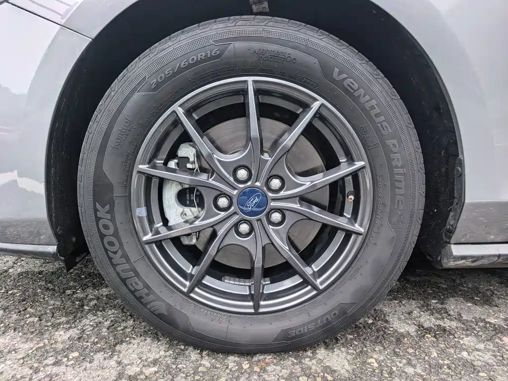 Ford Focus — миниатюра 8